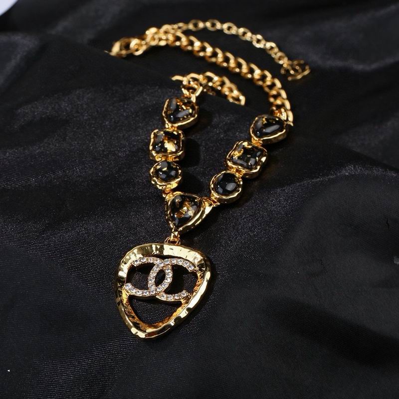 Chanel Necklace 09yxs150